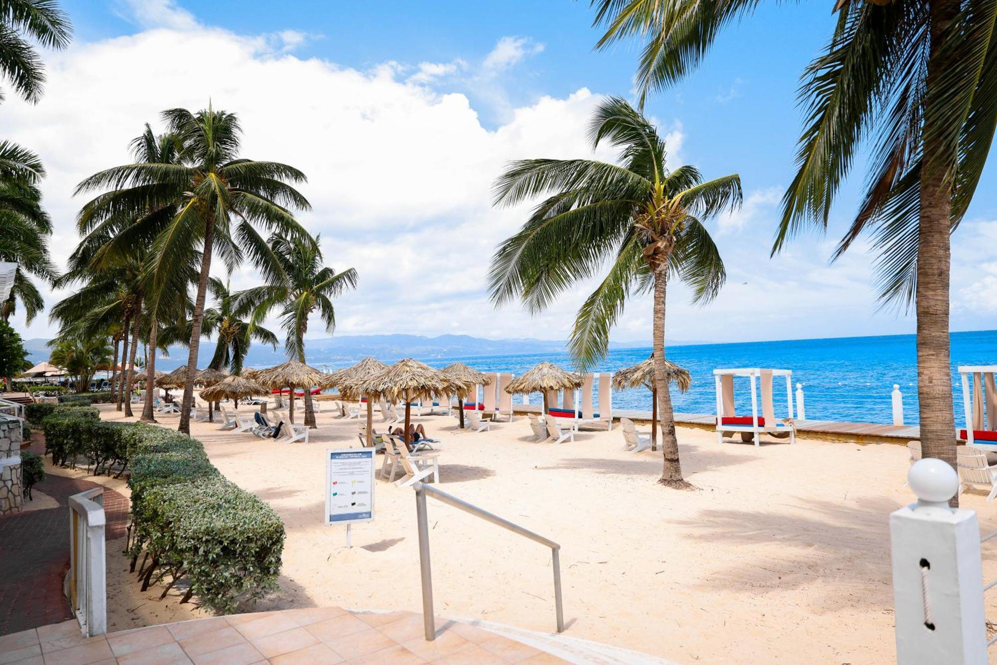 Grand Decameron Montego Beach, A Trademark All-Inclusive Resort Montego Bay Eksteriør billede