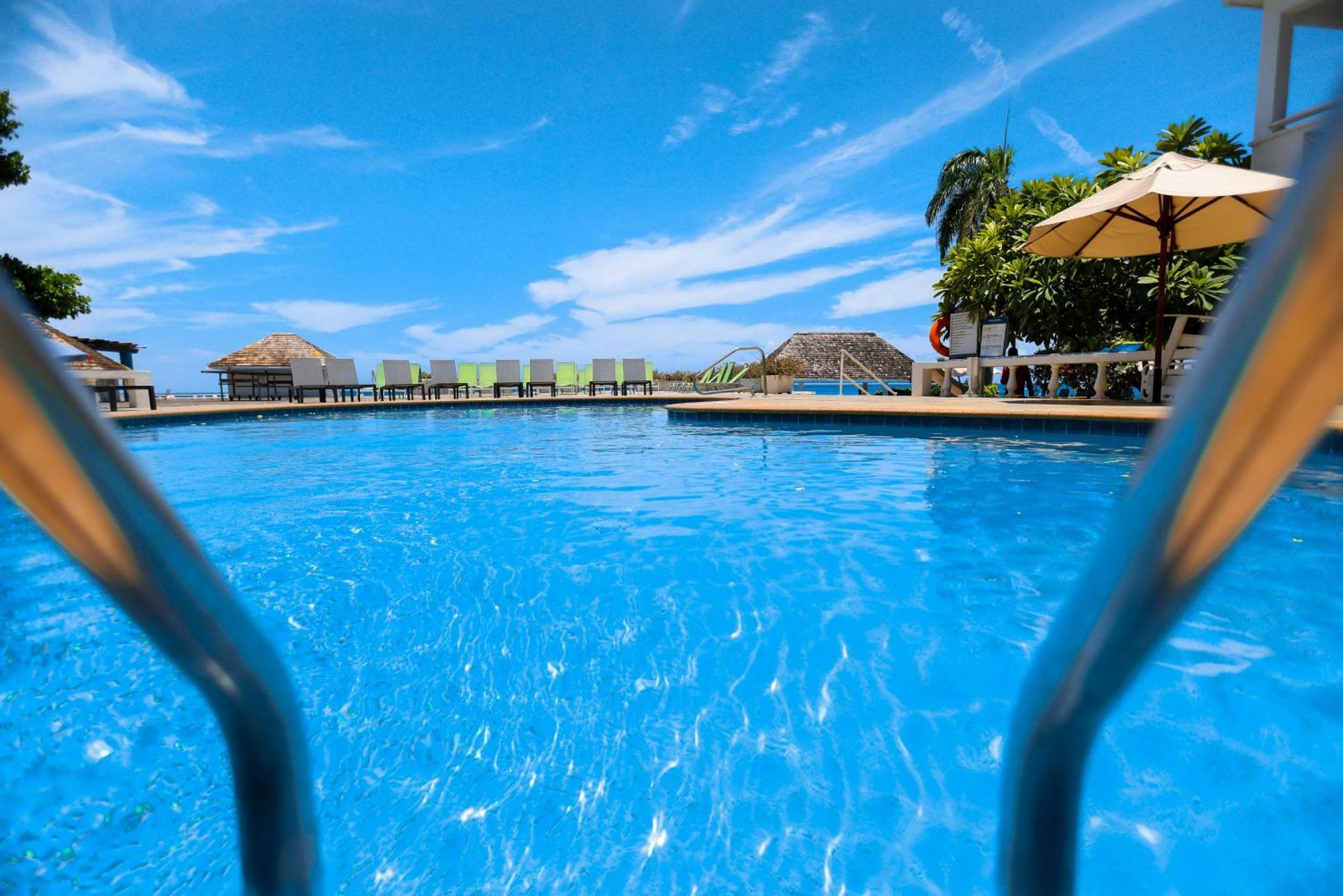 Grand Decameron Montego Beach, A Trademark All-Inclusive Resort Montego Bay Eksteriør billede
