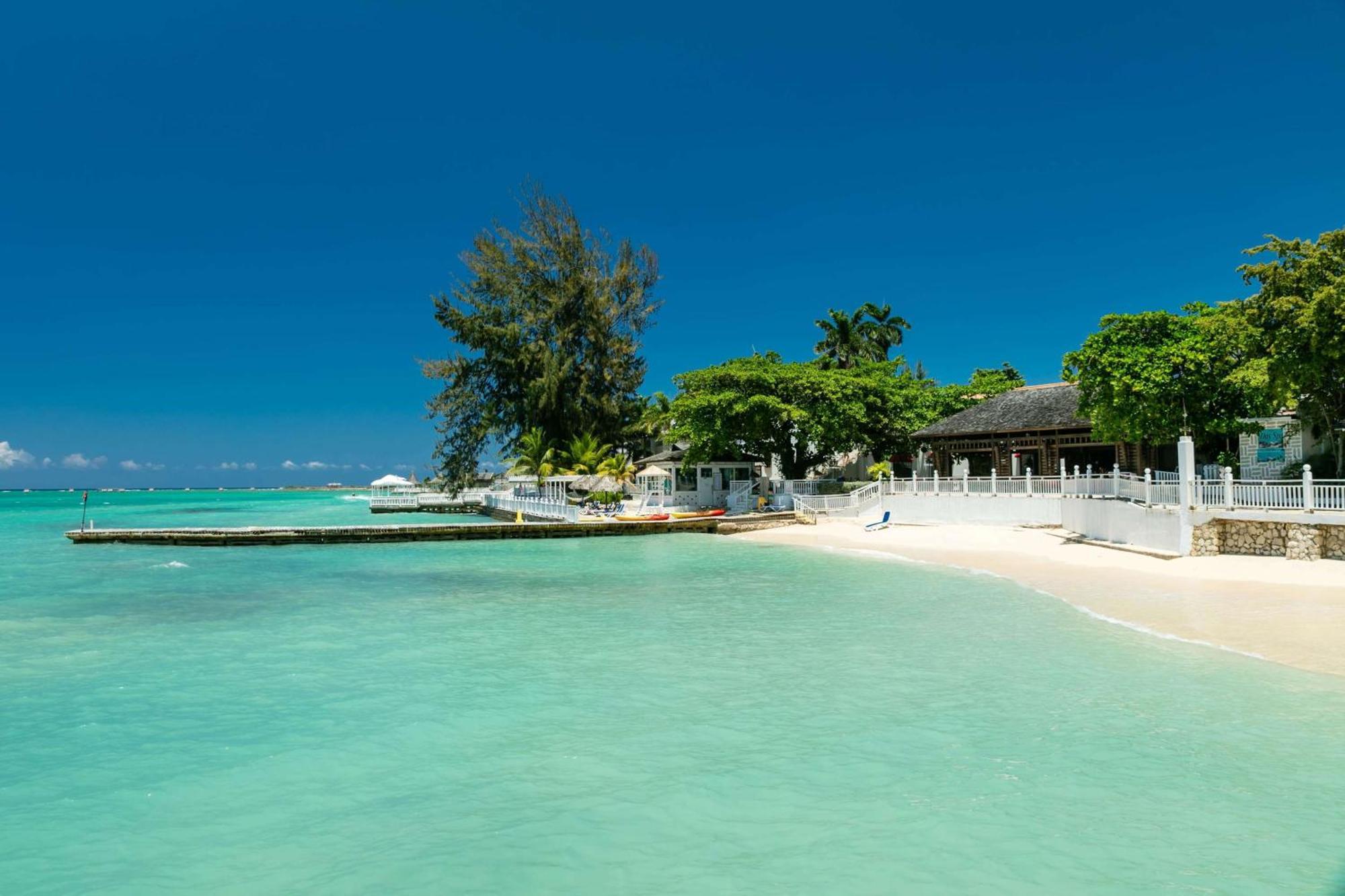 Grand Decameron Montego Beach, A Trademark All-Inclusive Resort Montego Bay Eksteriør billede